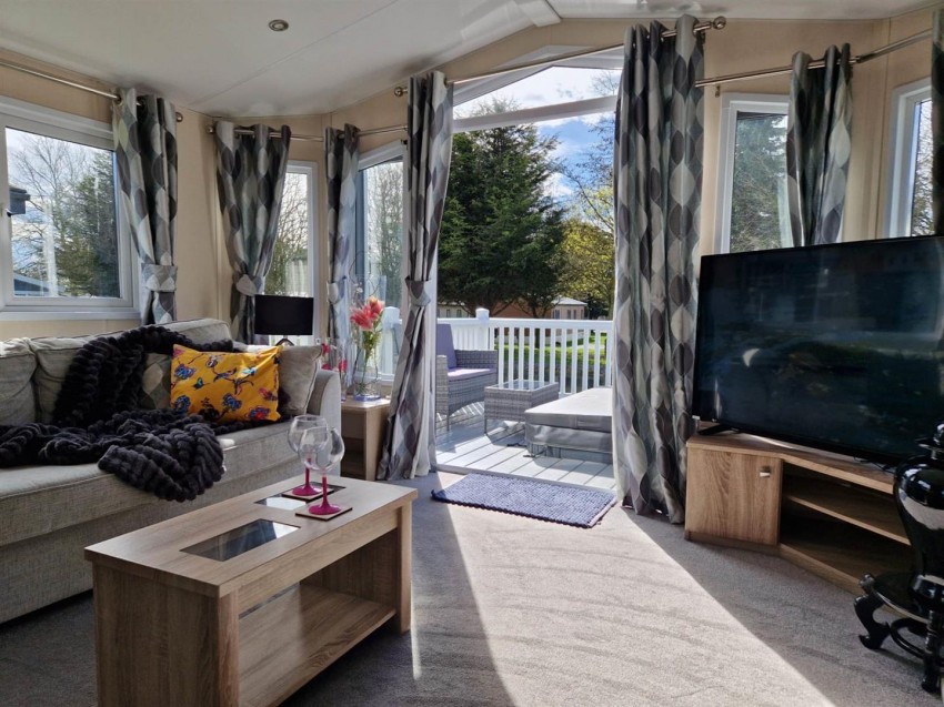 Images for Waplington, Lane, York