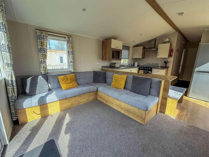 Images for Elmhirst Ave, Skegness