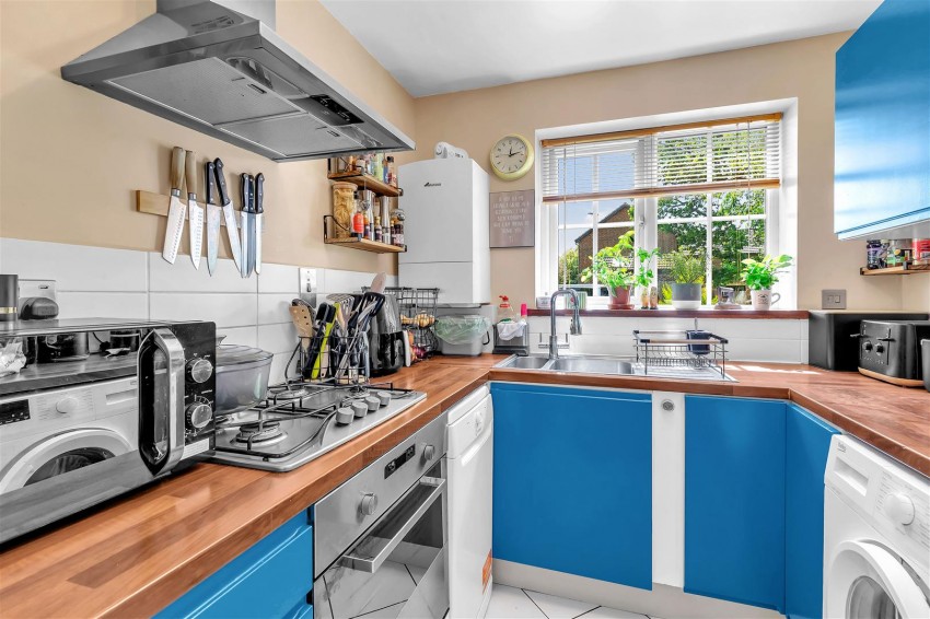 Images for Oak Tree Way, Horsham
