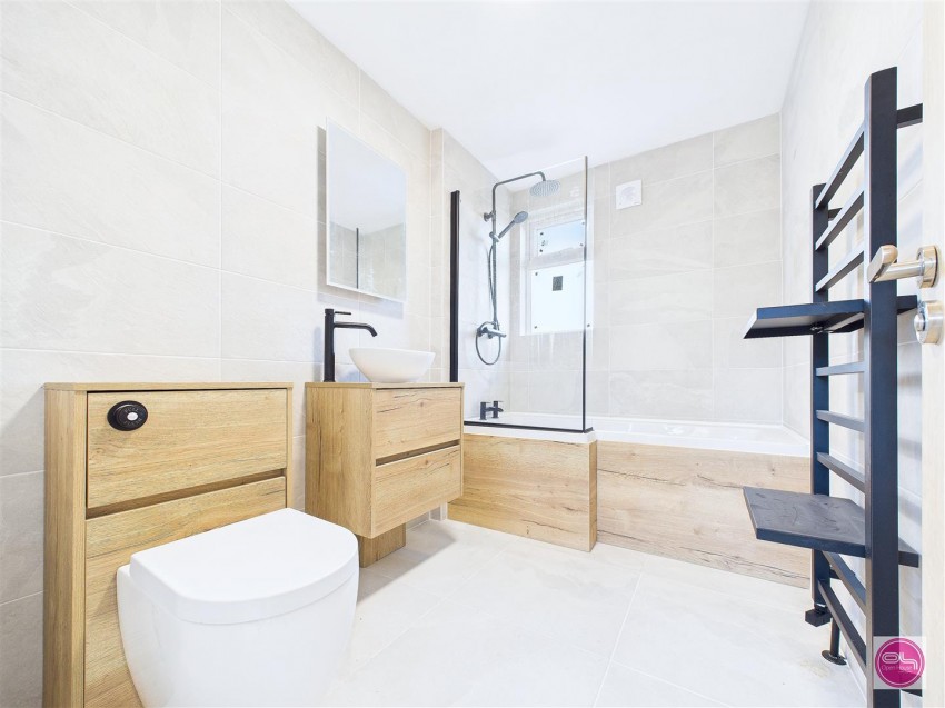 Images for Moat Bank, Bretby, Burton-On-Trent
