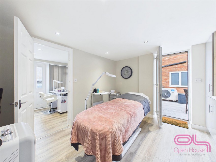 Images for The Grange, Burton-On-Trent