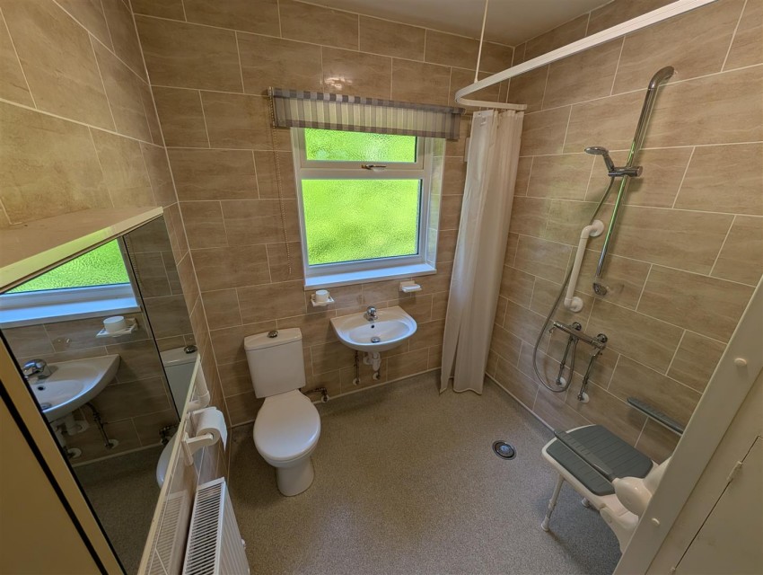Images for Lynton,Woodville Road