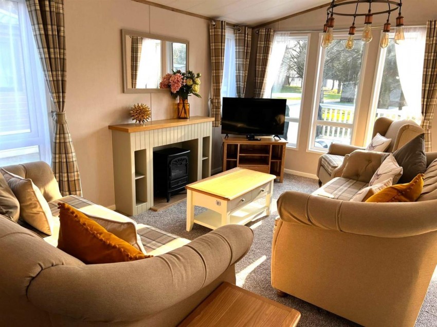 Images for Warlington Lane, York