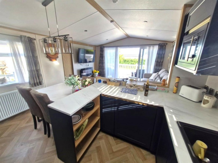 Images for Waldegraves Ln, West Mersea, Colchester