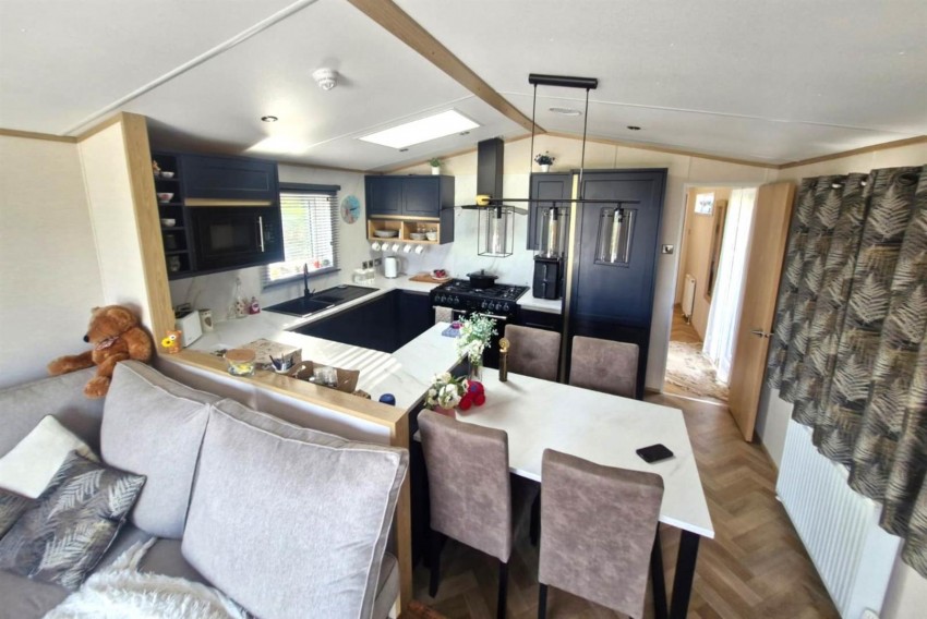 Images for Waldegraves Ln, West Mersea, Colchester