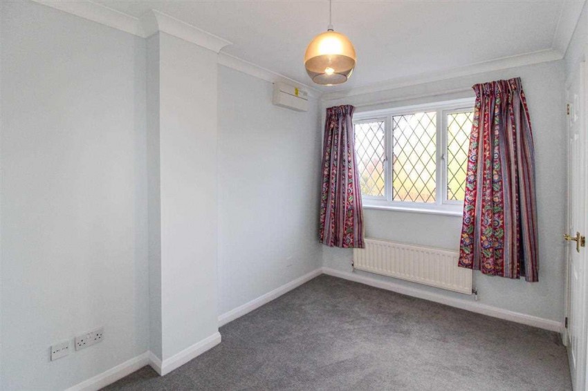 Images for Lanyon Close,,Horsham