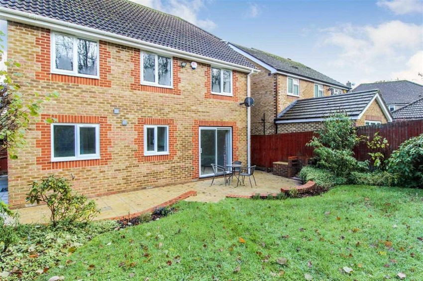 Images for Lanyon Close,,Horsham