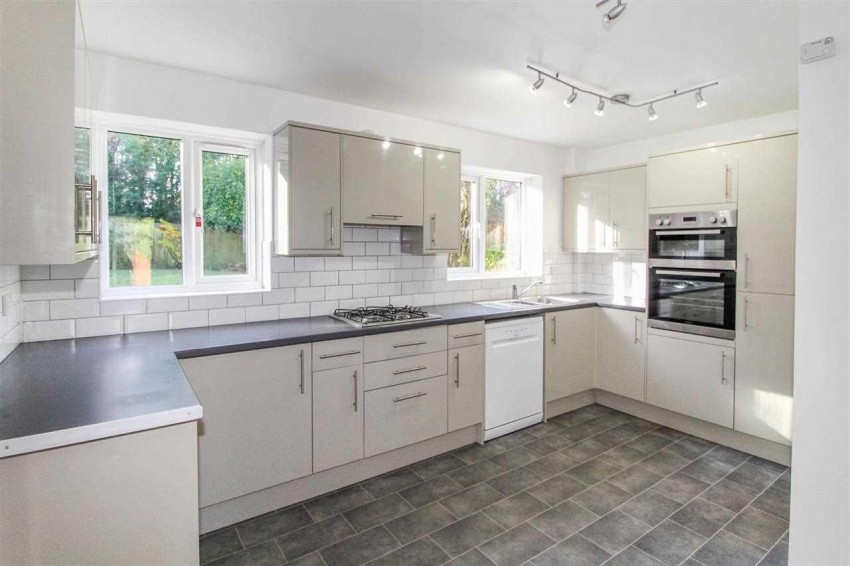 Images for Lanyon Close,,Horsham