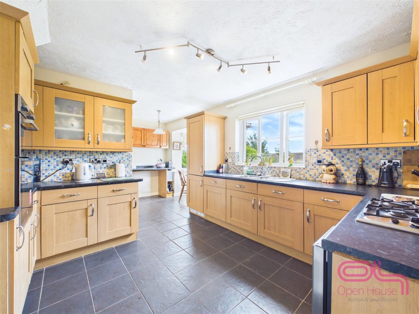 Images for Newby Close, Burton-On-Trent