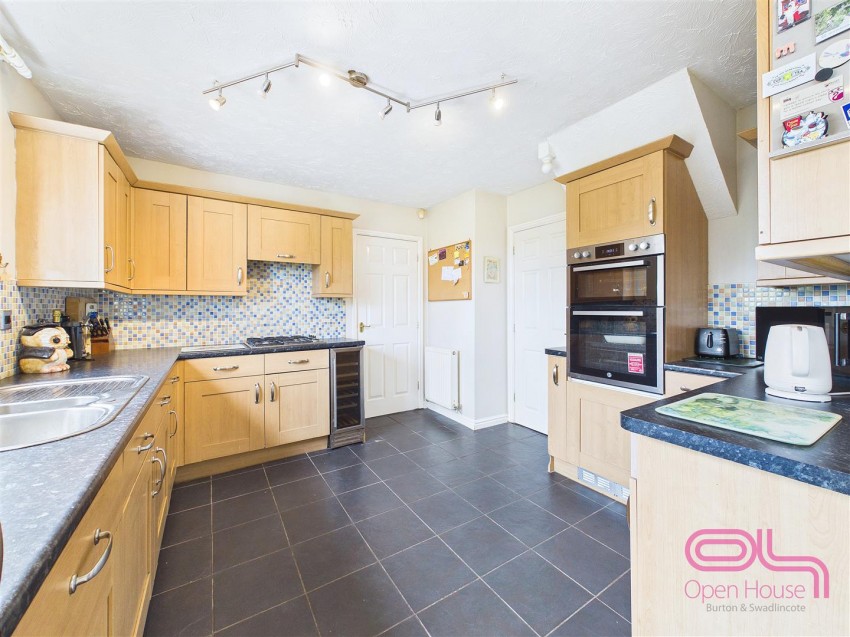 Images for Newby Close, Burton-On-Trent