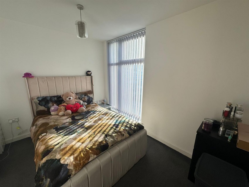 Images for Gatehaus, Leeds Road, Bradford
