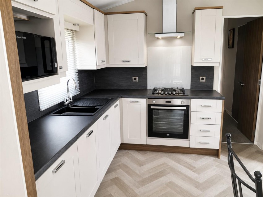 Images for Meadow Lane