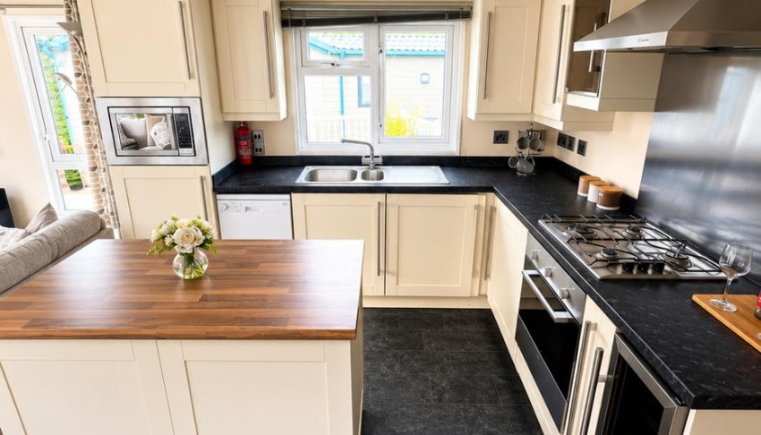 Images for Gaingc Rd, Towyn, Abergele