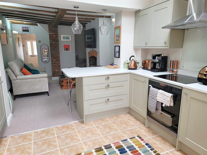 Images for Hampton, Malpas