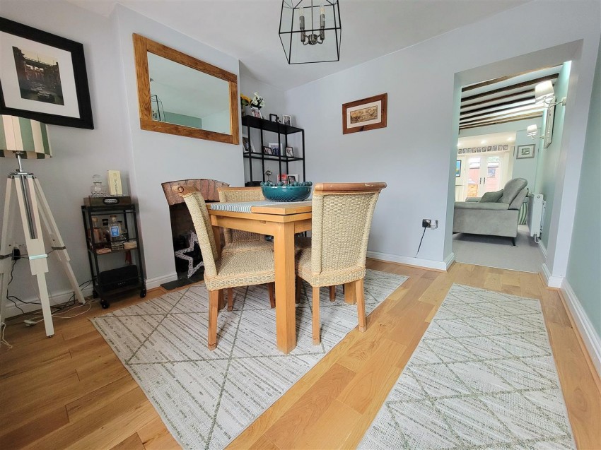 Images for Hampton, Malpas