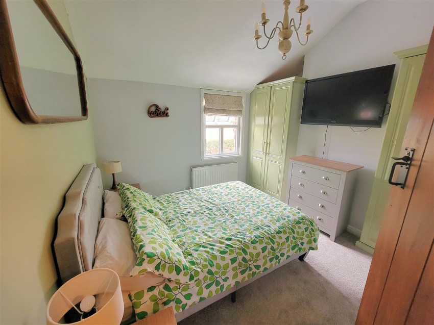 Images for Hampton, Malpas