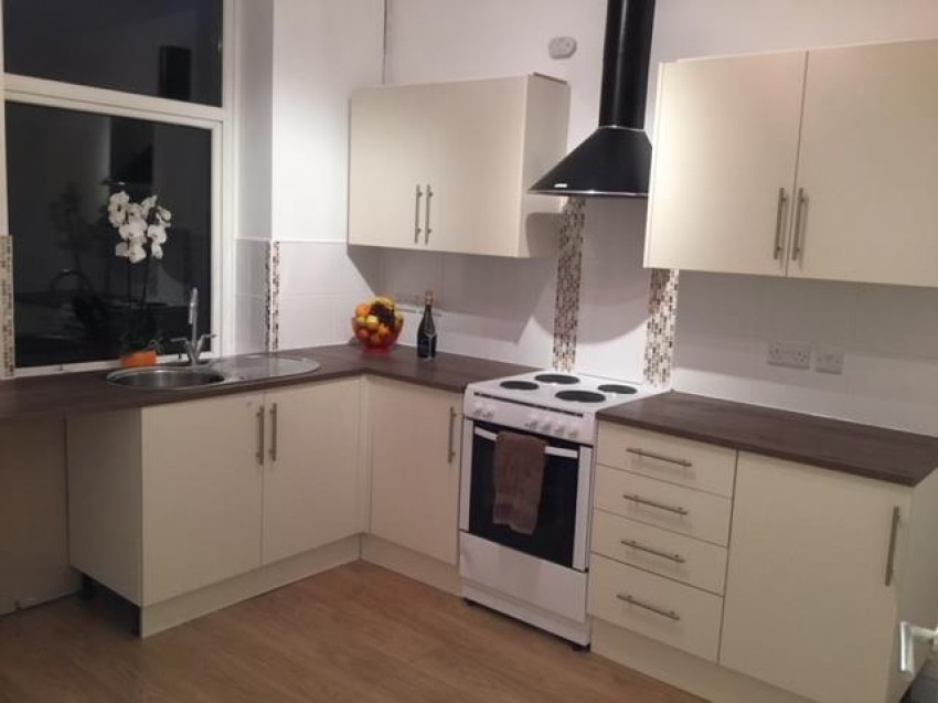 Images for Eelholme View Street, Keighley