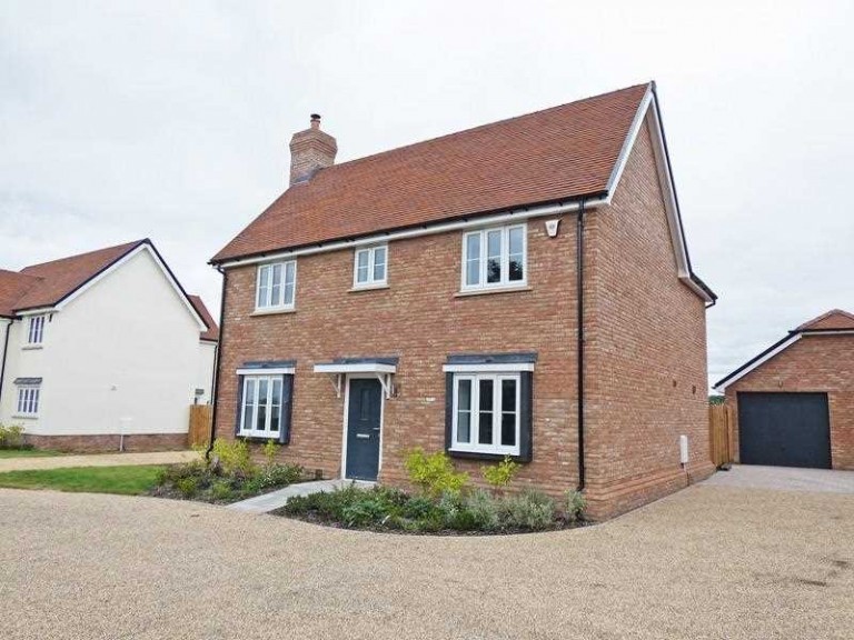 ** NEW HOME - READY NOW! - CALL TO VIEW! ** Plot 3, Springwood Place, Ashfield Road, Elmswell, Bury St Edmunds, IP30 *